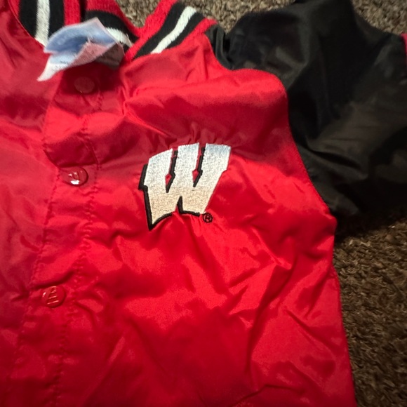 Adidas Vintage Snowsuit/bodysuit Boys Wisconsin badgers size 18m - Picture 2 of 5